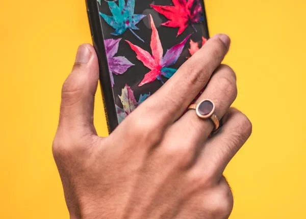 Sararan Telefon Kılıfı Nasıl Beyazlatılır 2024