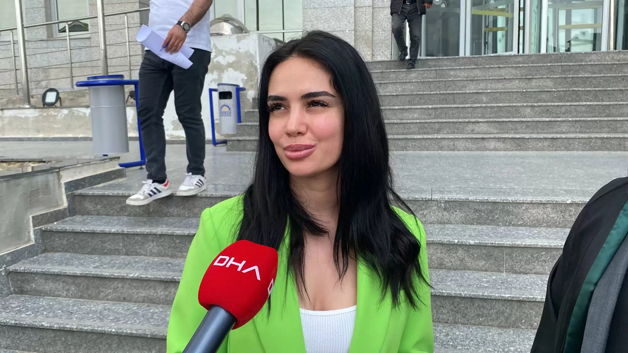 Ece ronay Tiktok videoları +18